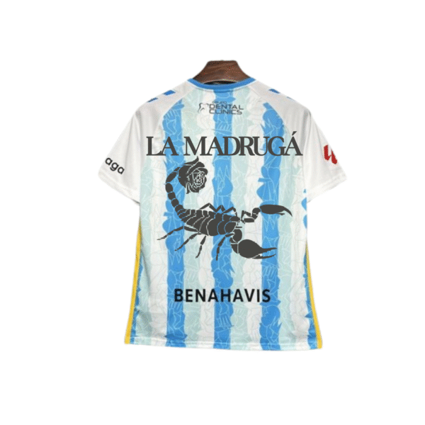 Málaga cf x Delaossa colaboración camiseta - Imagen 2